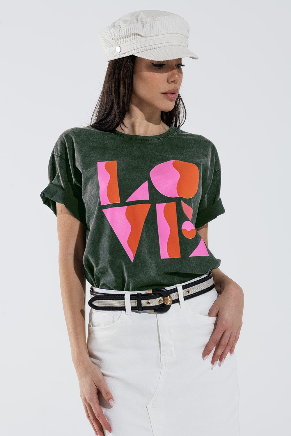 Q2 Camiseta con estampado digital LOVE art deco en gris
