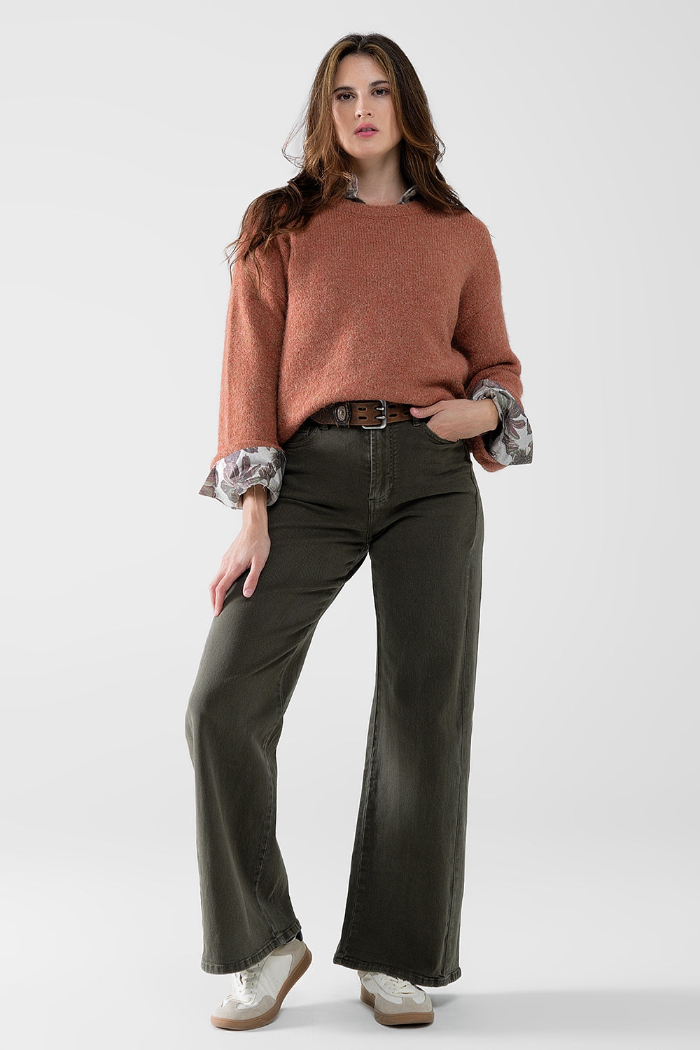 Pantalón extra ancho en color verde oliva