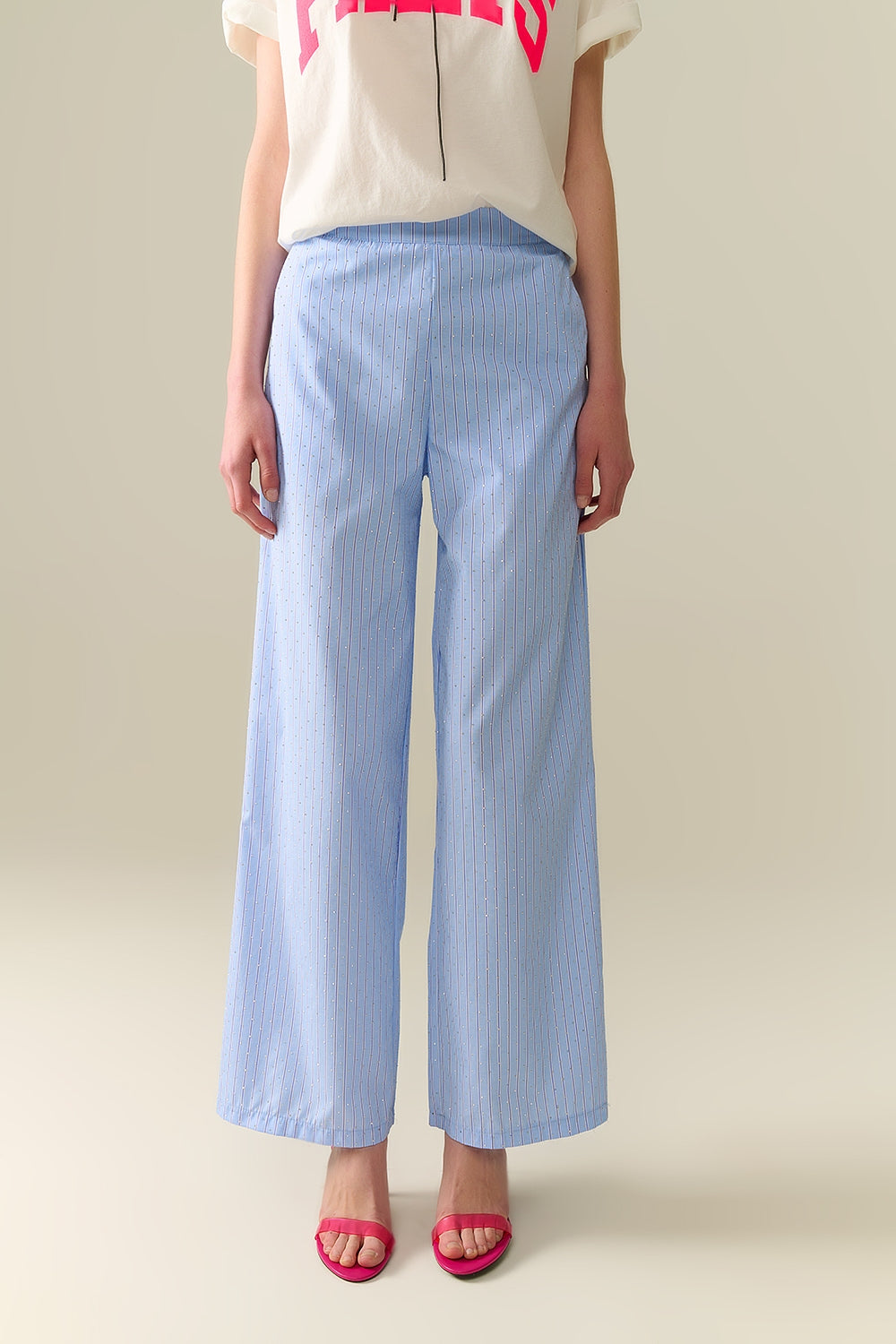 Pantalones anchos de rayas azules con adorno de strass