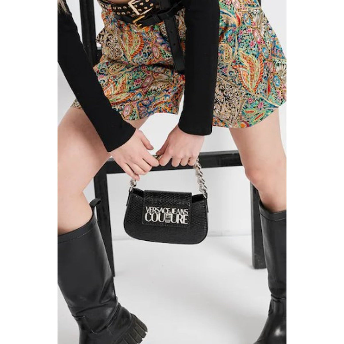 Versace Jeans Couture Bolso de mano con extensión Bandolera negro