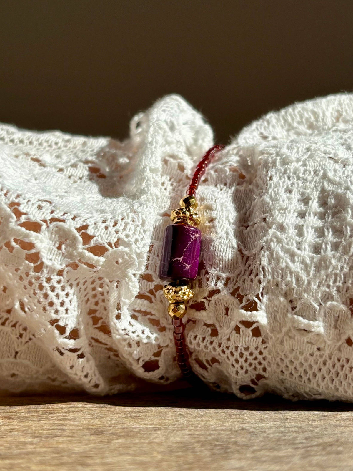 Pulsera Nova de jaspe y cuentas cranberry