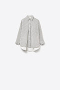 Camisa oversized blanca rayas negras con bolsillo en el pecho 
