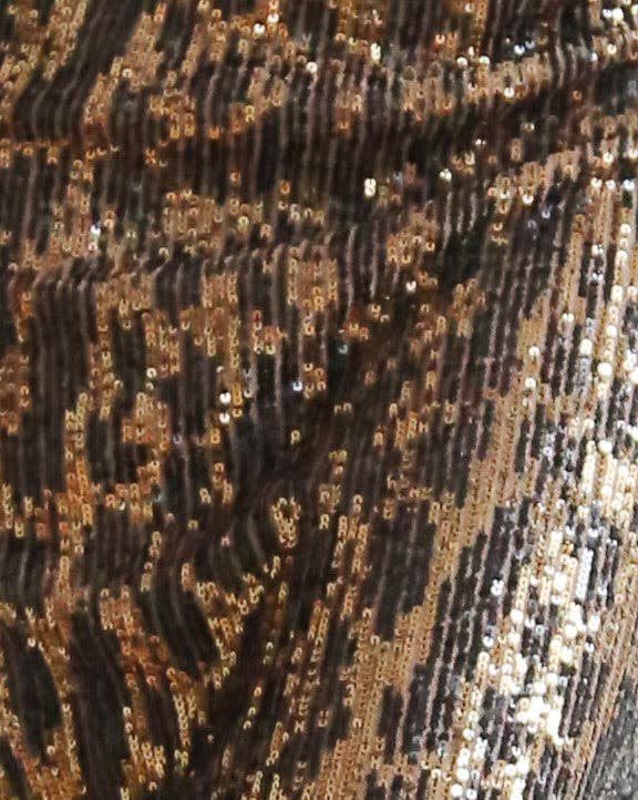 Detalle lentejuelas estampado leopardo