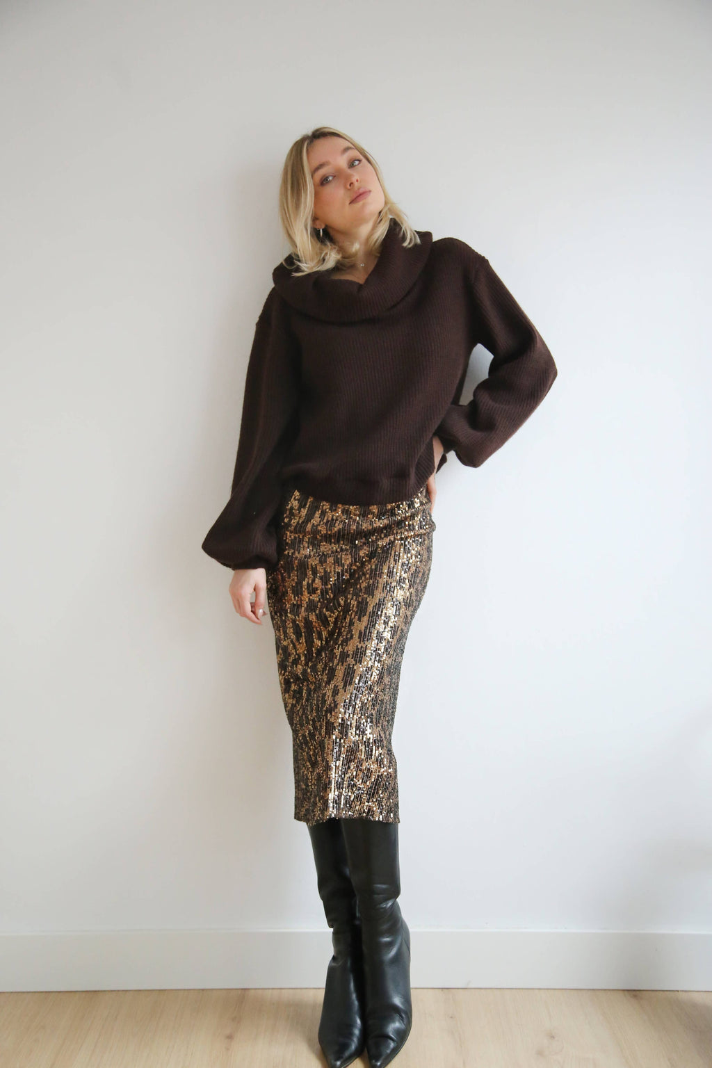 Falda midi lentejuelas estampado leopardo