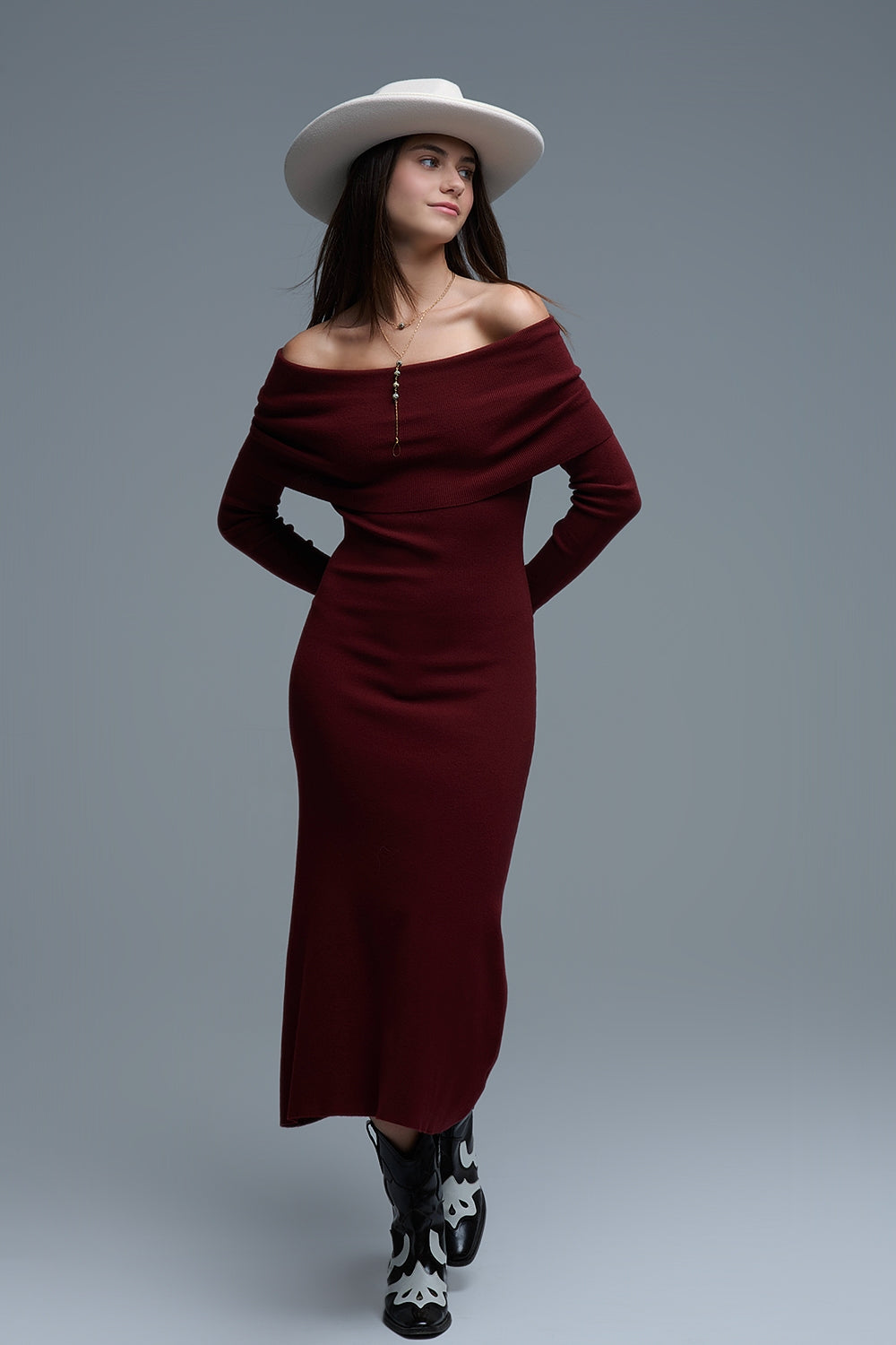 Vestido maxi con cuello Bardot ancho de punto en burdeos