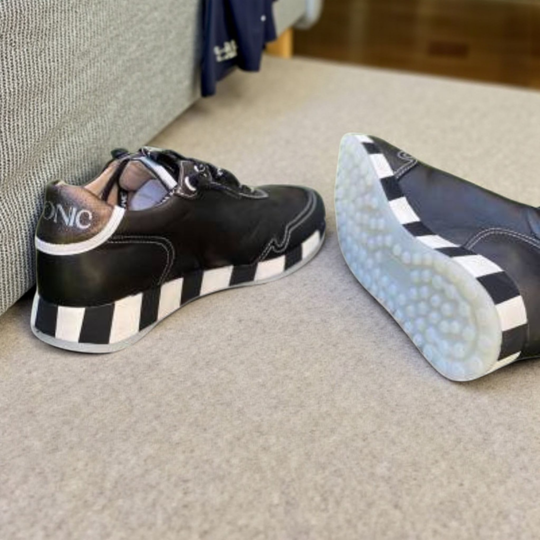 zapatillas negras de nemonica en piel