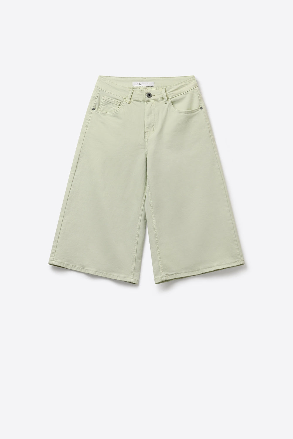 bermudas vaqueras tipo culotte en color verde menta de tiro alto