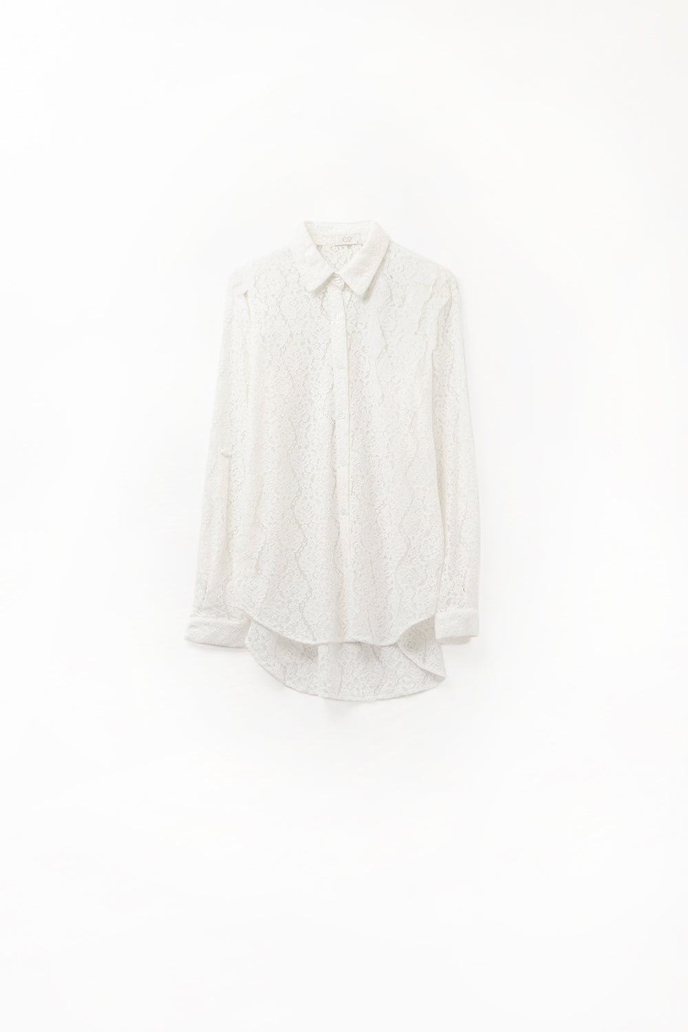 Q2 Blusa Blanca de Encaje con Botones y Dobladillo Alto-Bajo