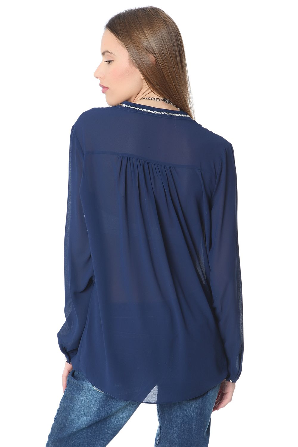 Blusa de chifón azul marino con adorno de cuentas plateadas