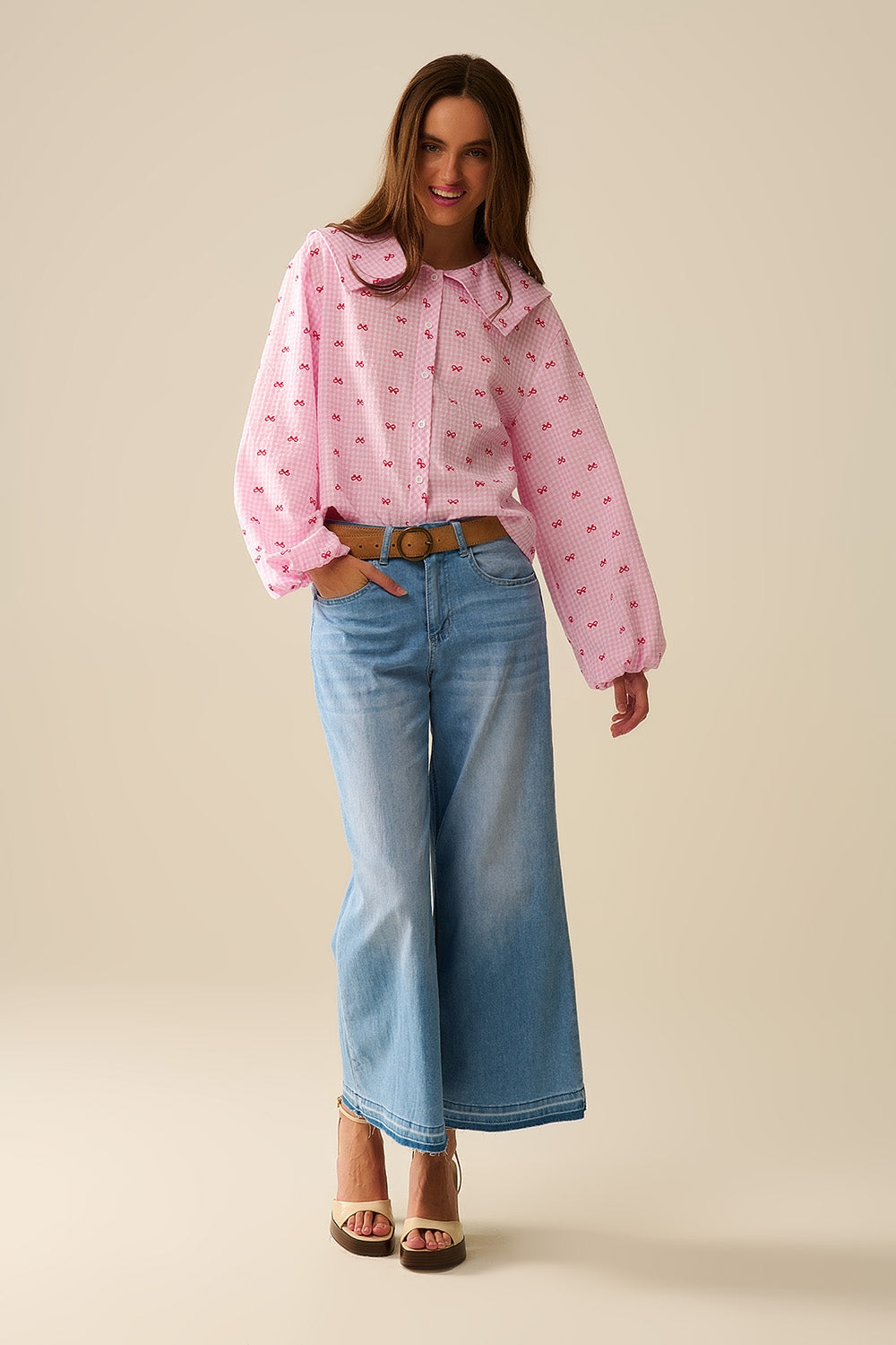 Blusa de Cuello Peter Pan de Gingham en Rosa con Estampado de Lazo