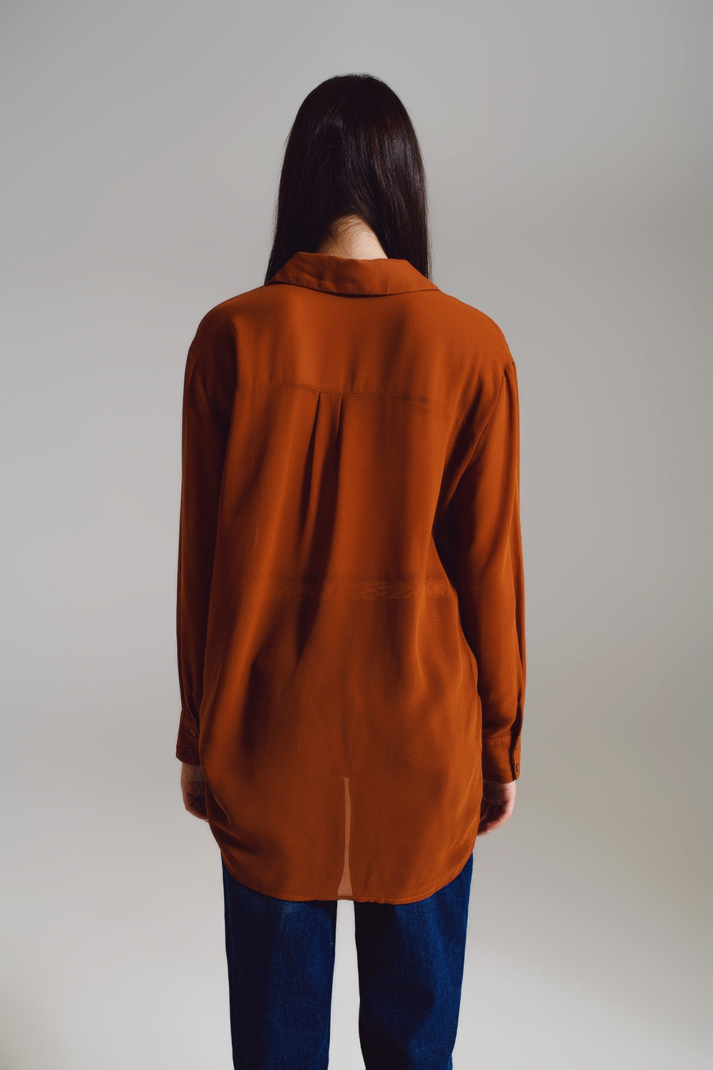 Blusa de gasa en color camel