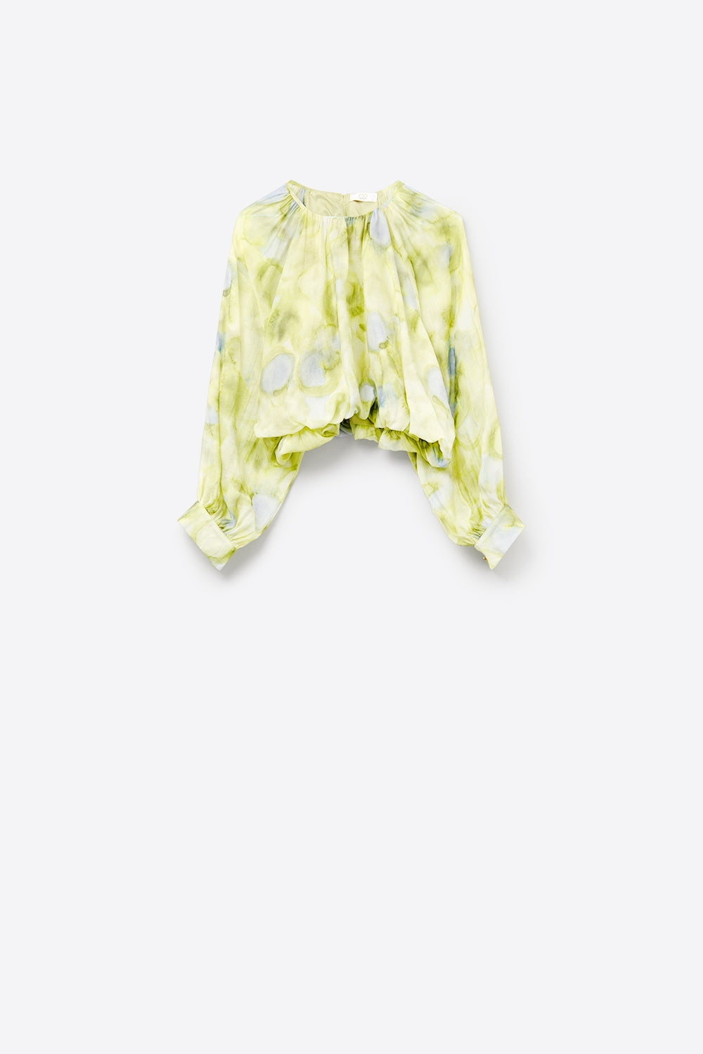 blusa de gasa estampada verde con mangas abullonadas