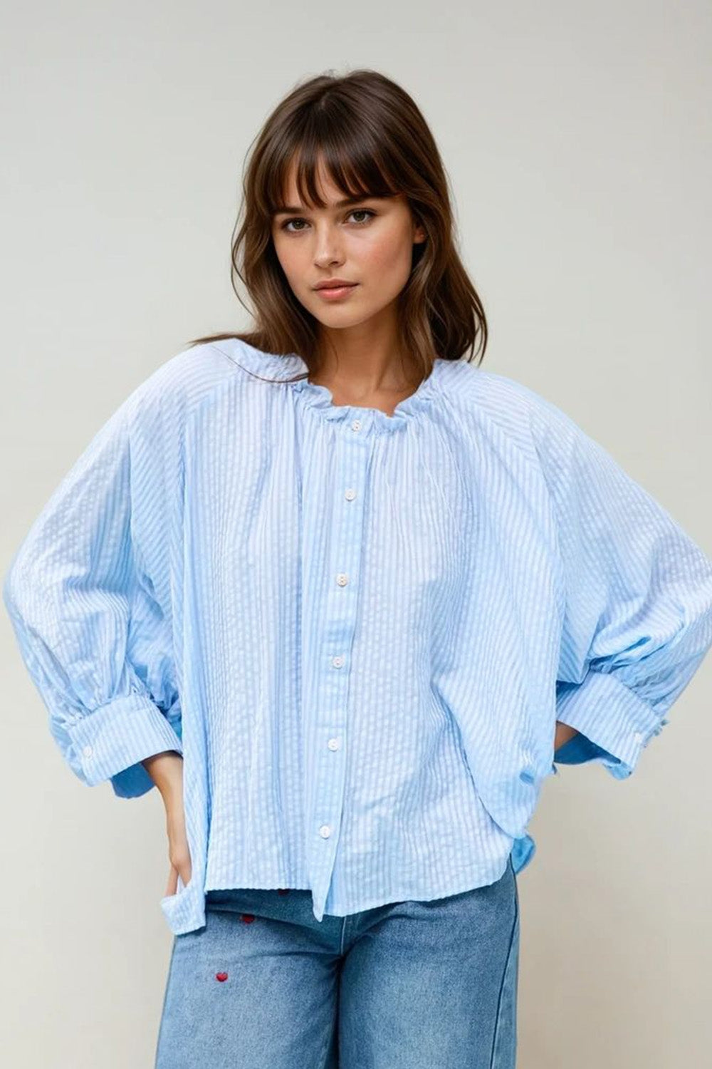Blusa de Rayas con Mangas Globo en Azul Bebé