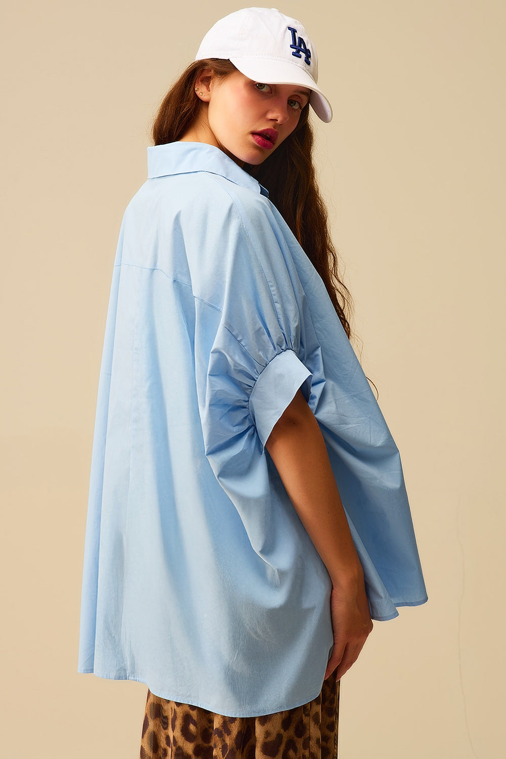 Blusa oversize azul bebé de manga corta