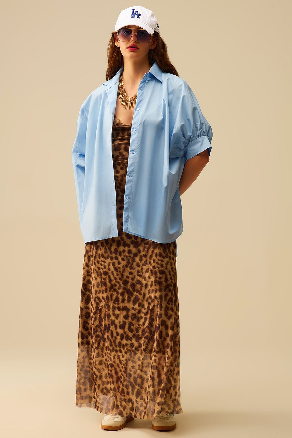 Blusa oversize azul bebé de manga corta