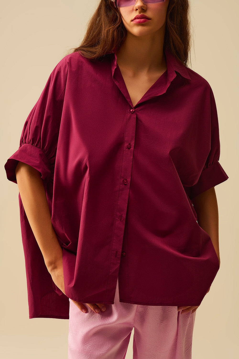 Q2 Blusa oversize burdeos con manga corta