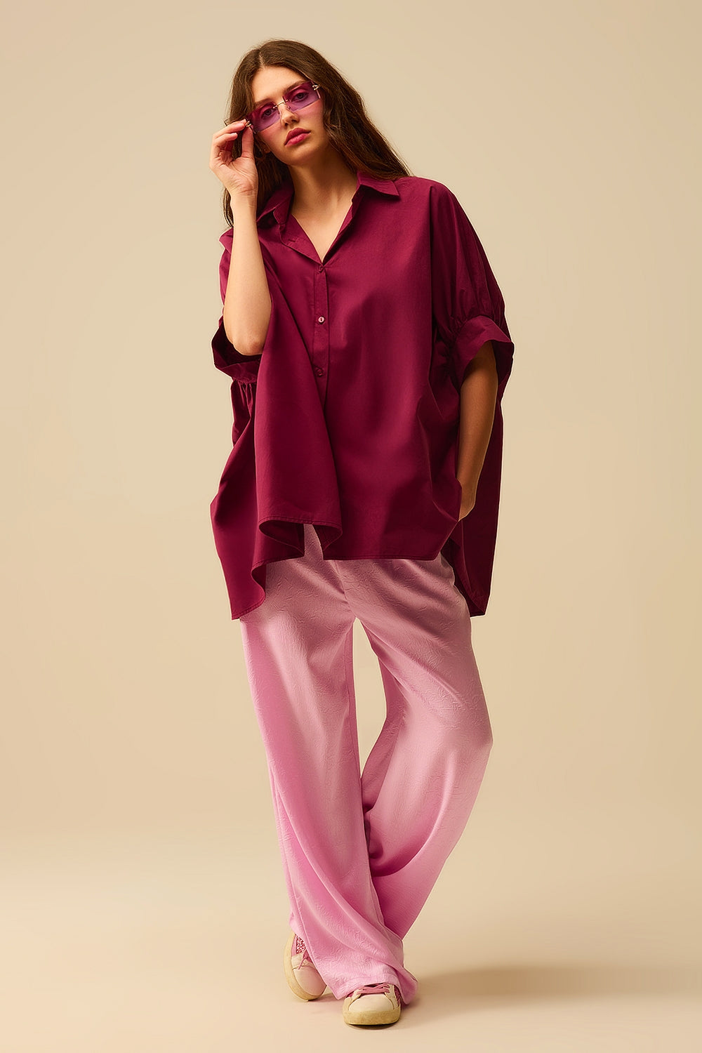 Blusa oversize burdeos con manga corta