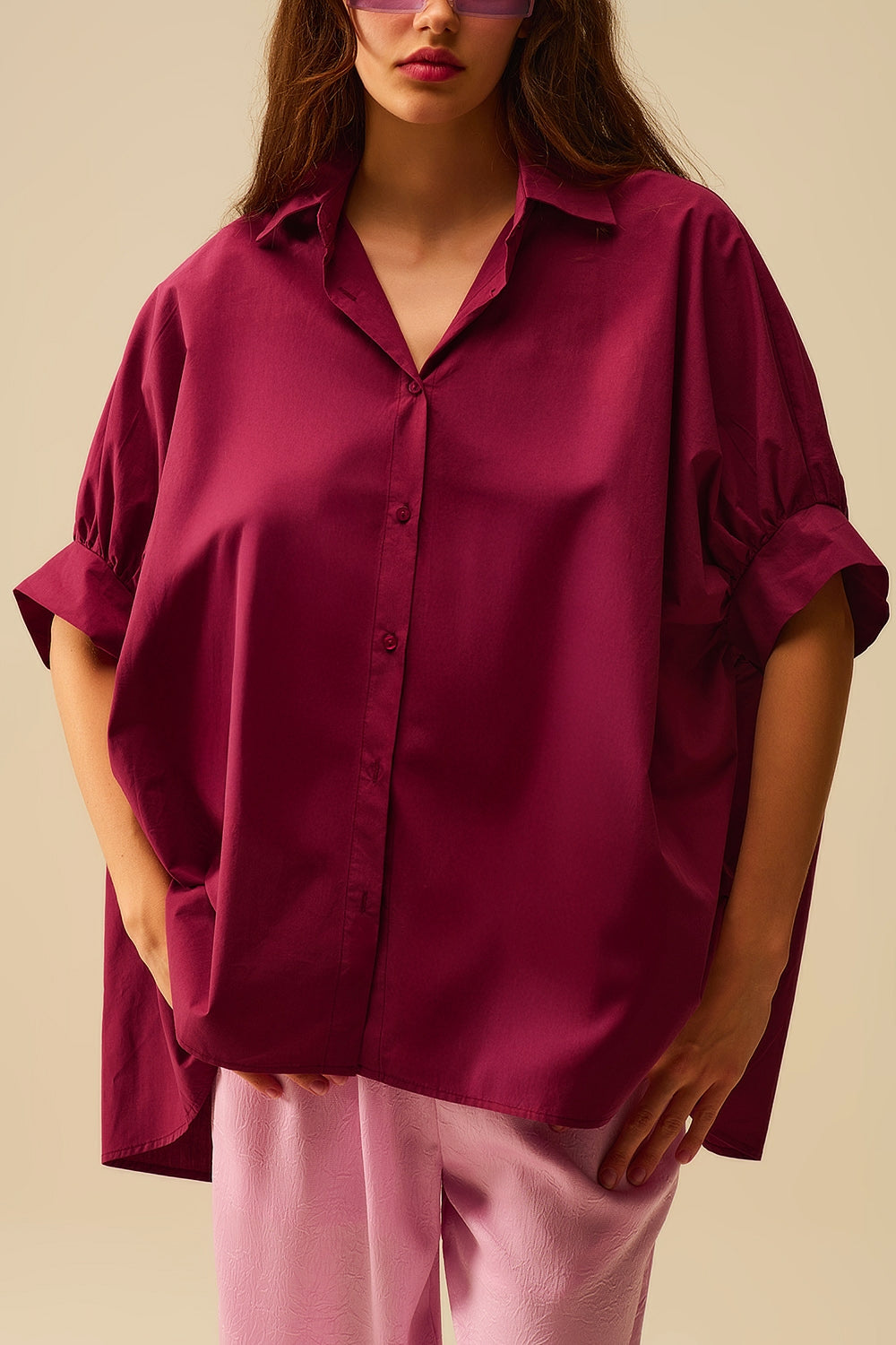 Blusa oversize burdeos con manga corta