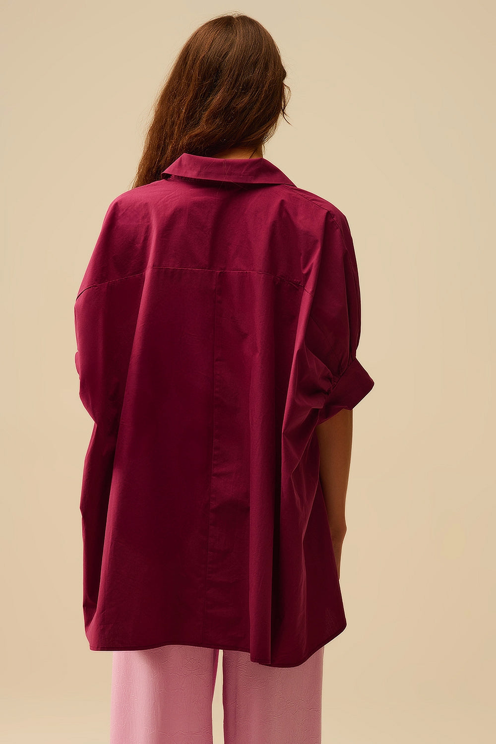 Blusa oversize burdeos con manga corta