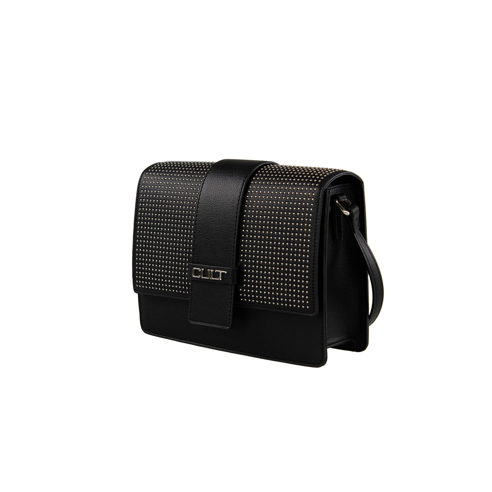 Bolso bandolera CULT negro con solapa decorada con microtachuelas metálicas.