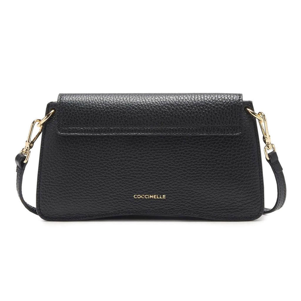 Bolso bandolera Coccinelle negro de cuero con logotipo dorado en la parte trasera