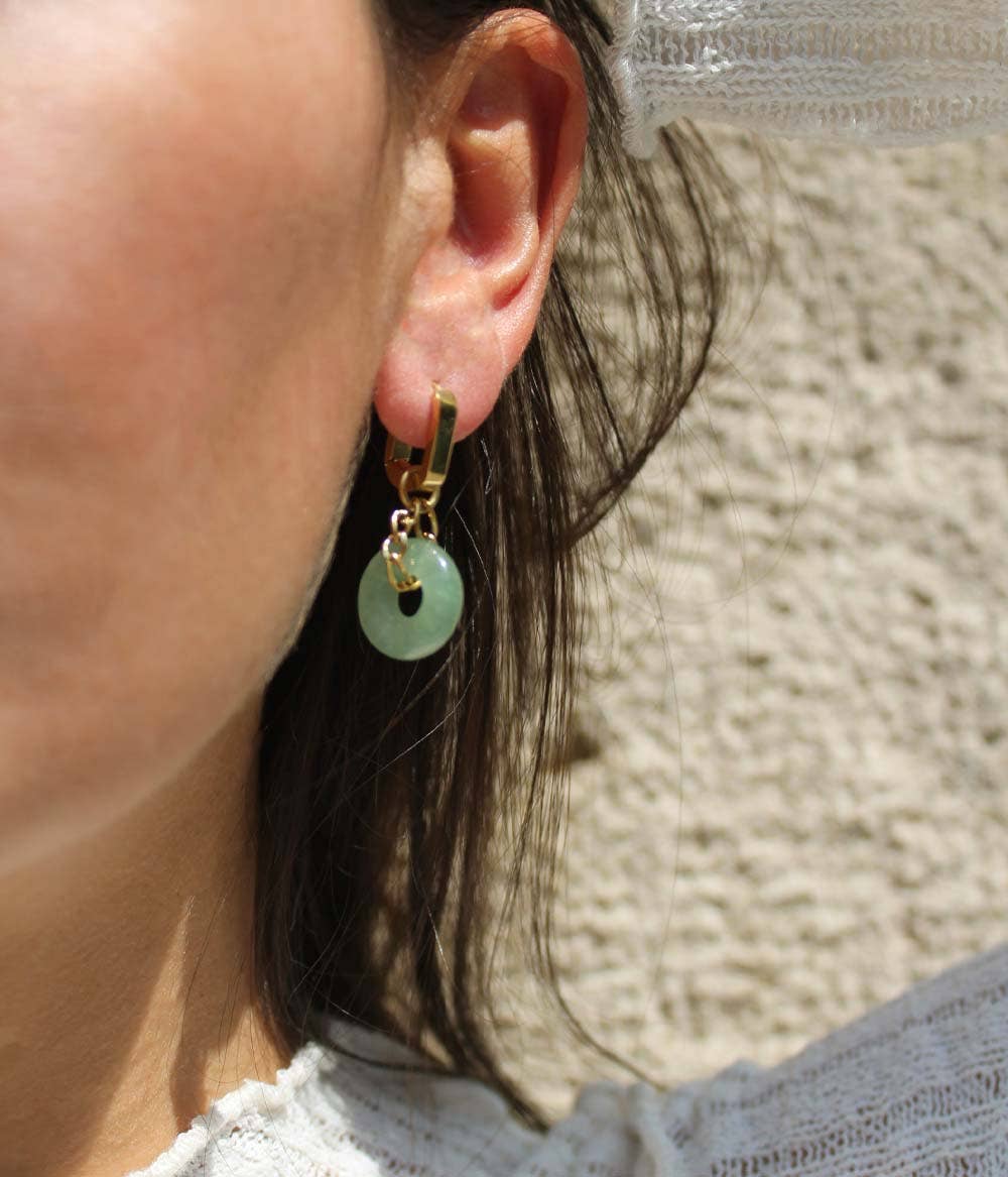 Pendientes Paloma dorados con anillo de jade