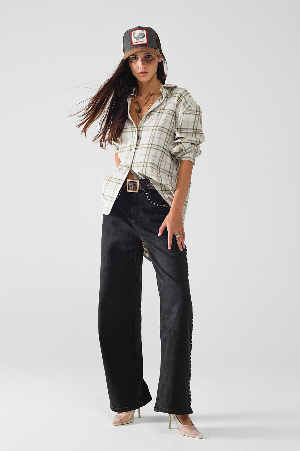 Camisa A Cuadros Con Abertura En La Espalda En Beige