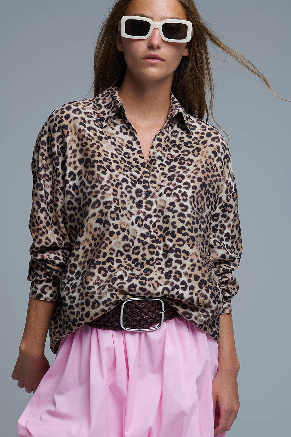 Camisa abotonada oversize con estampado de leopardo