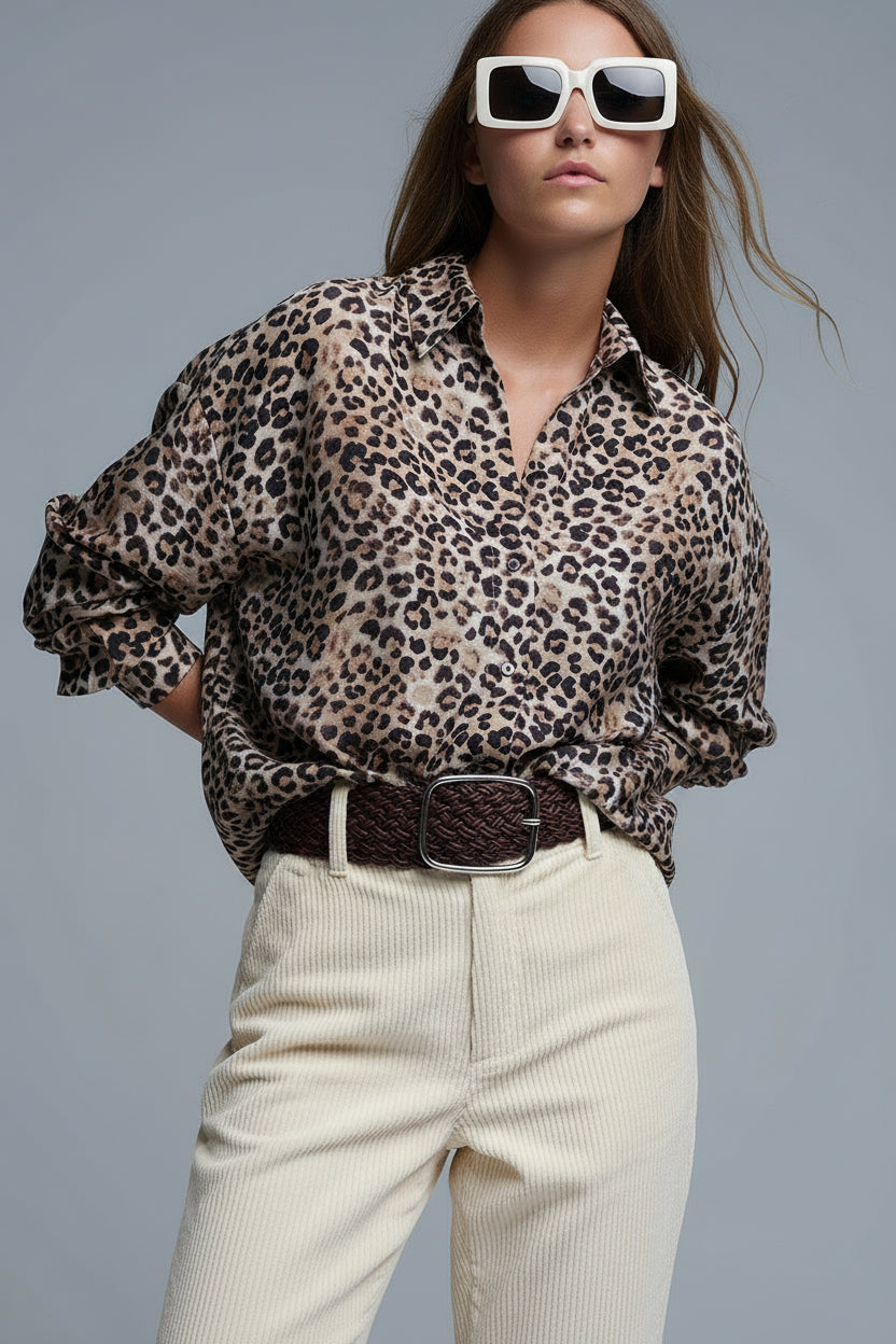 Camisa abotonada oversize con estampado de leopardo