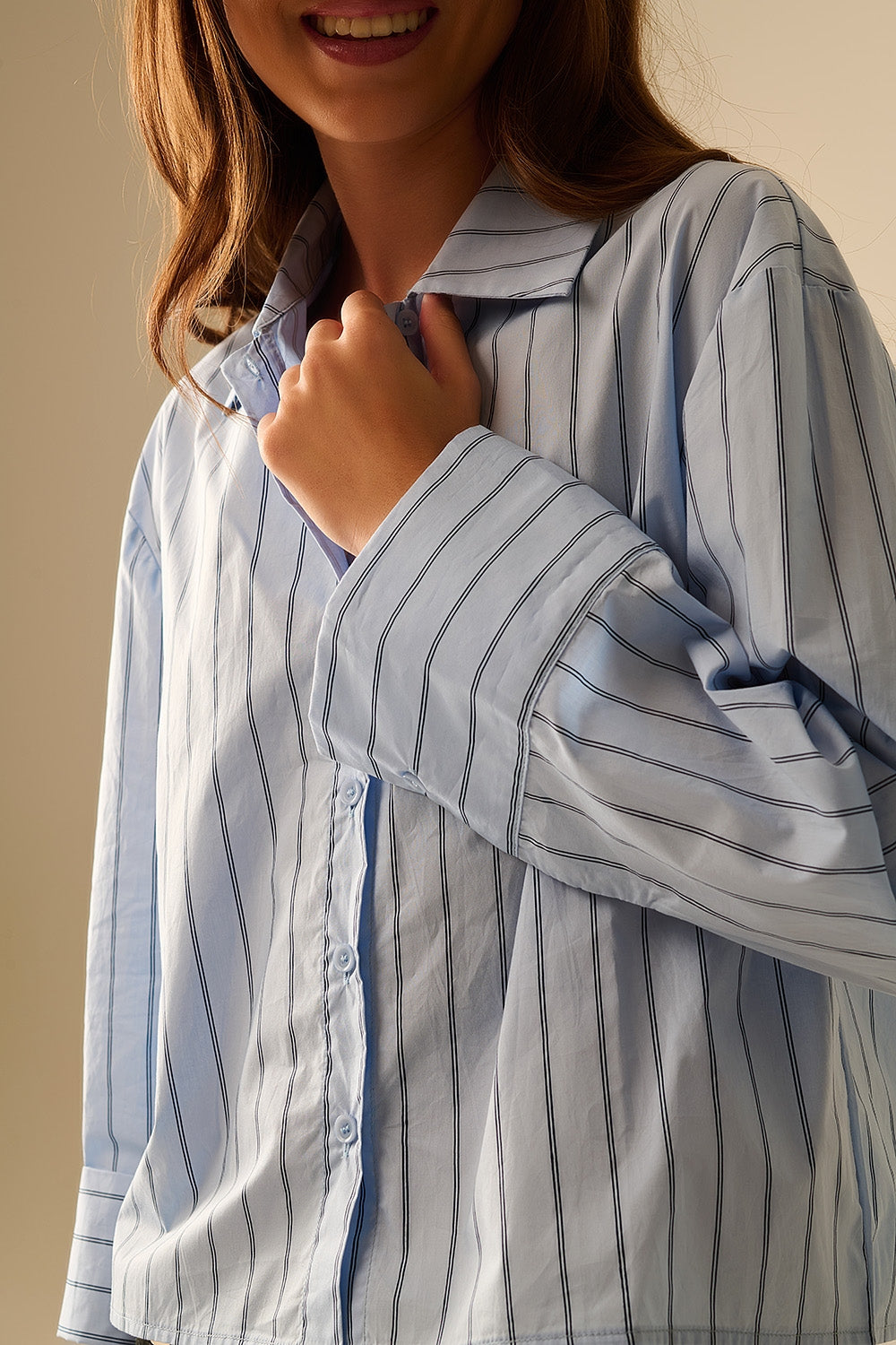 Camisa corta de popelina a rayas azules