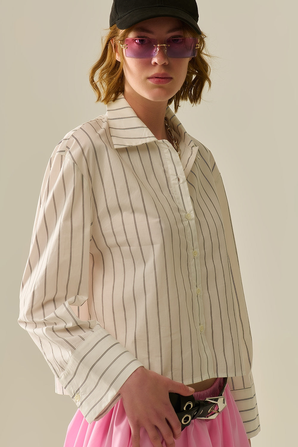 Camisa de popelina blanca a rayas recortada