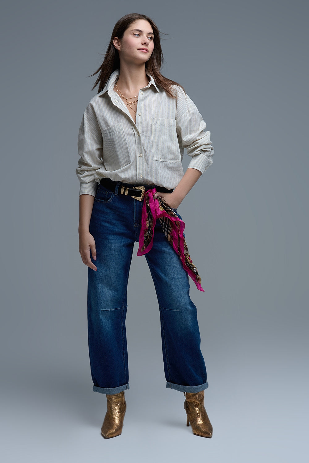 Camisa relajada a rayas con bolsillos sobredimensionados en el pecho