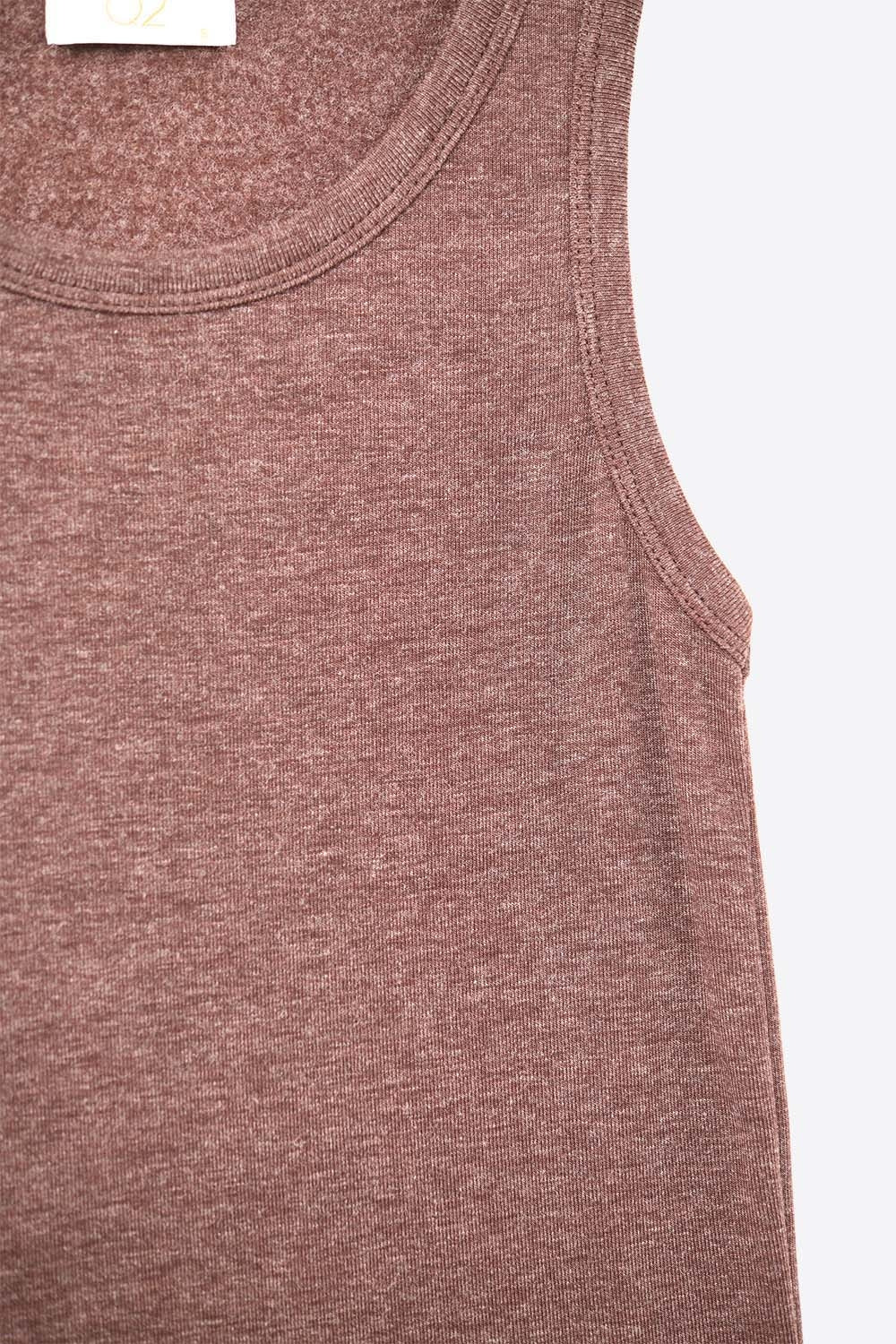 Camiseta básica de punto supersuave en marrón chocolate