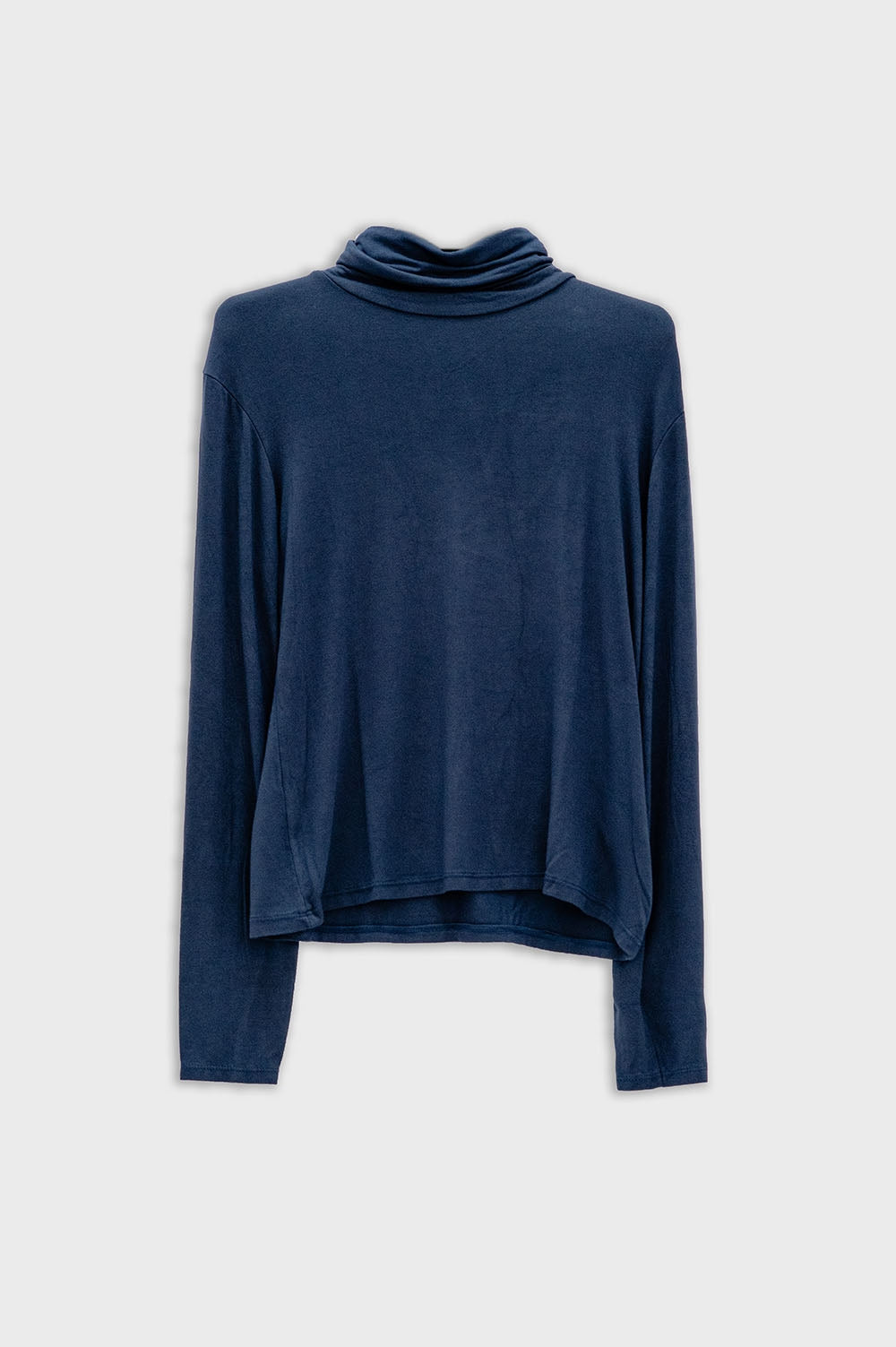 Q2 Camiseta de manga larga y cuello alto en azul marino de modal