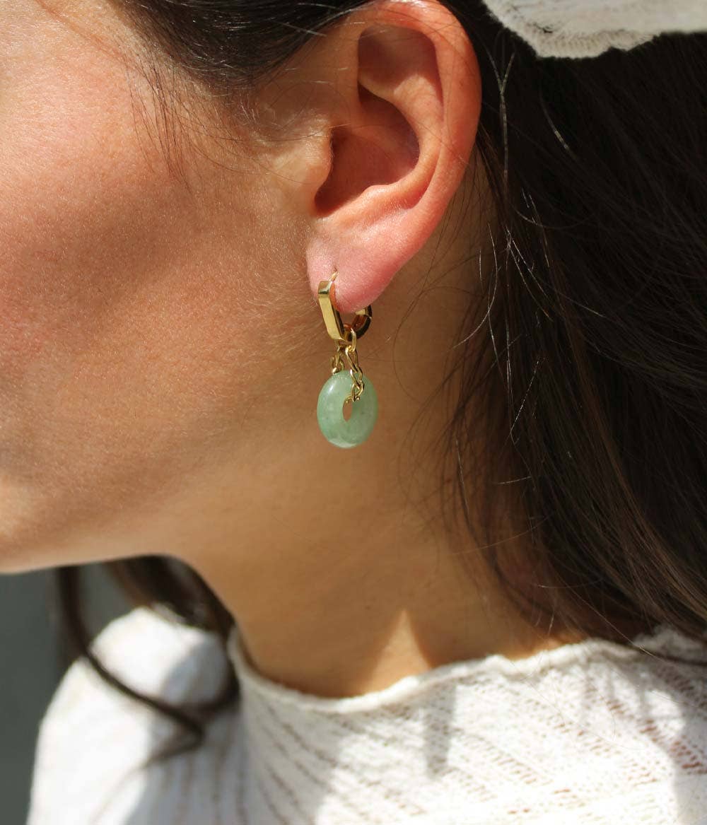 Pendientes Paloma dorados con anillo de jade