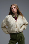 Chaqueta de punto grueso en beige