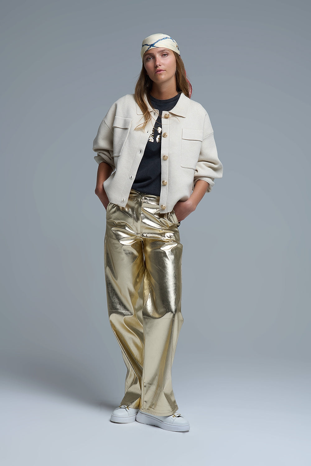 Chaqueta formal de punto relajada con bolsillos en el pecho en beige