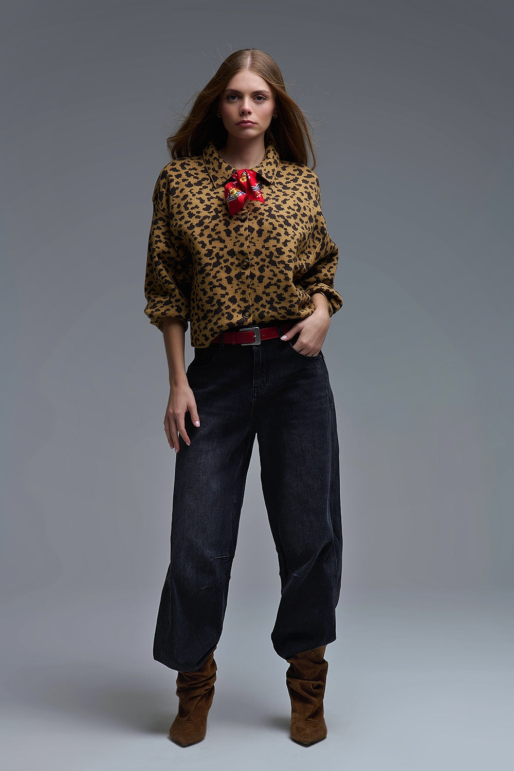 Chaqueta relajada con estampado de guepardo y cuello de polo