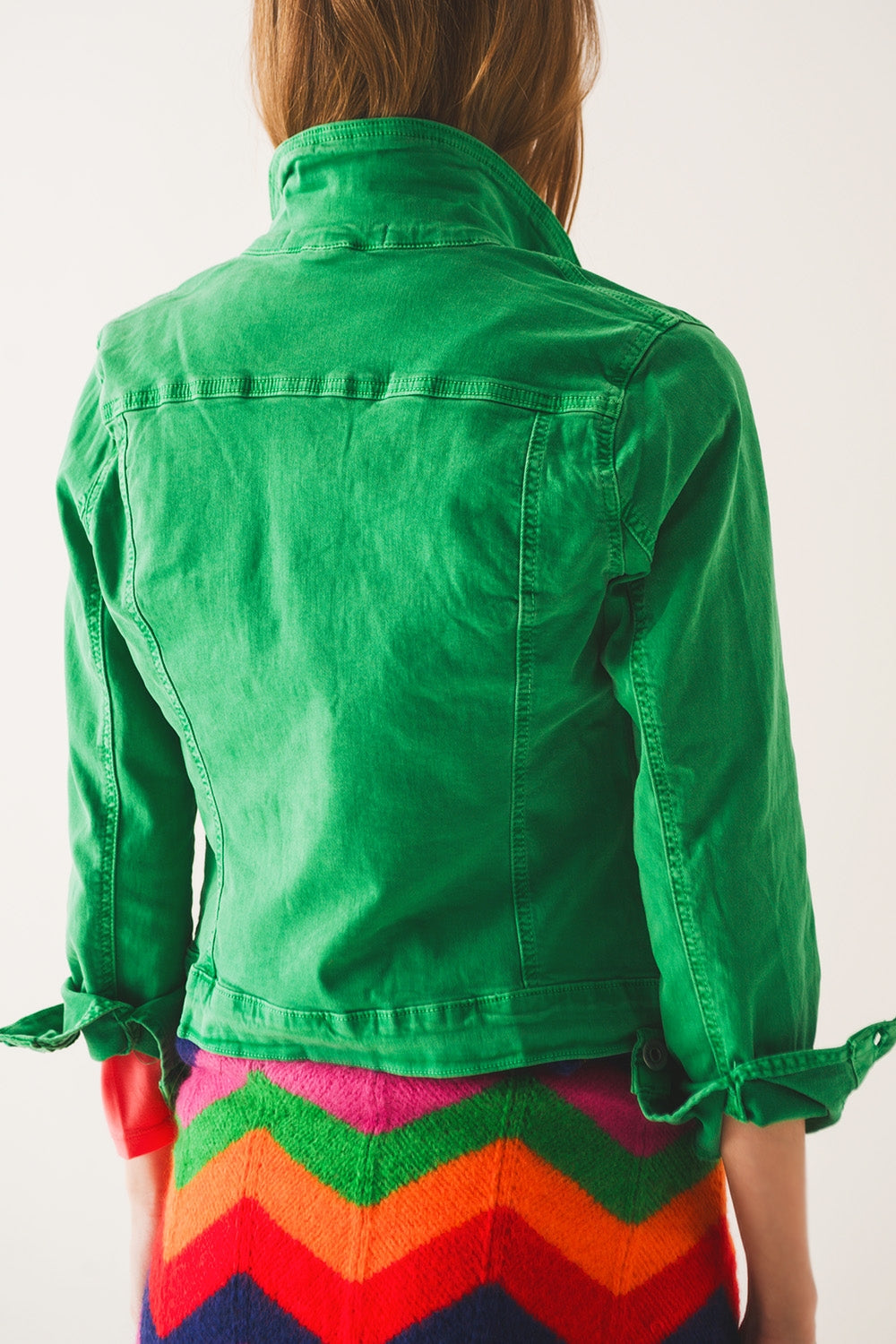 Chaqueta vaquera de corte slim en verde
