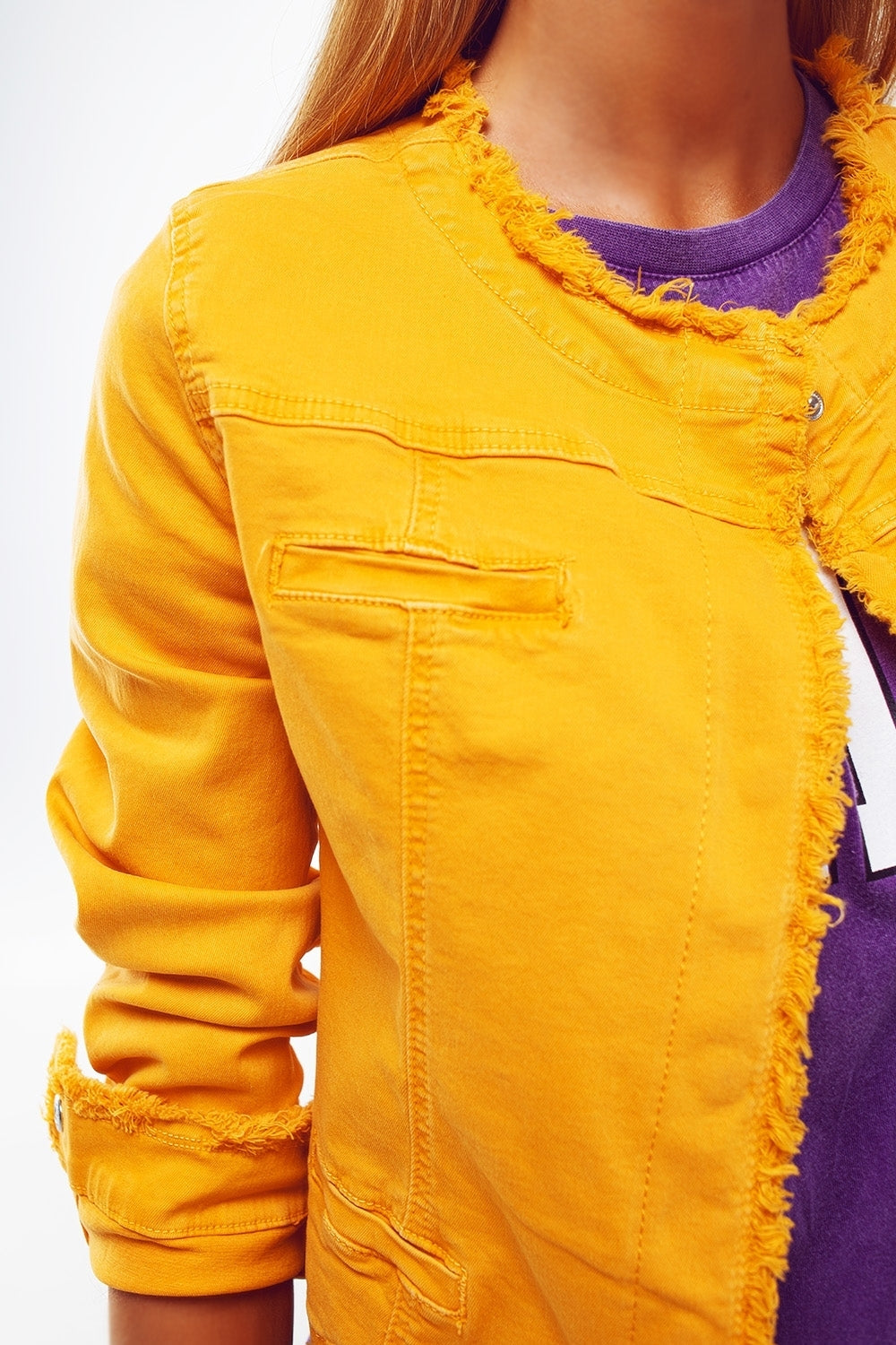 Chaqueta vaquera Frayed Ends en amarillo