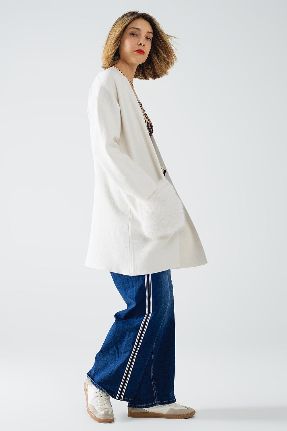 Maxi cárdigan de punto de alta calidad con bolsillos de pelo sintético