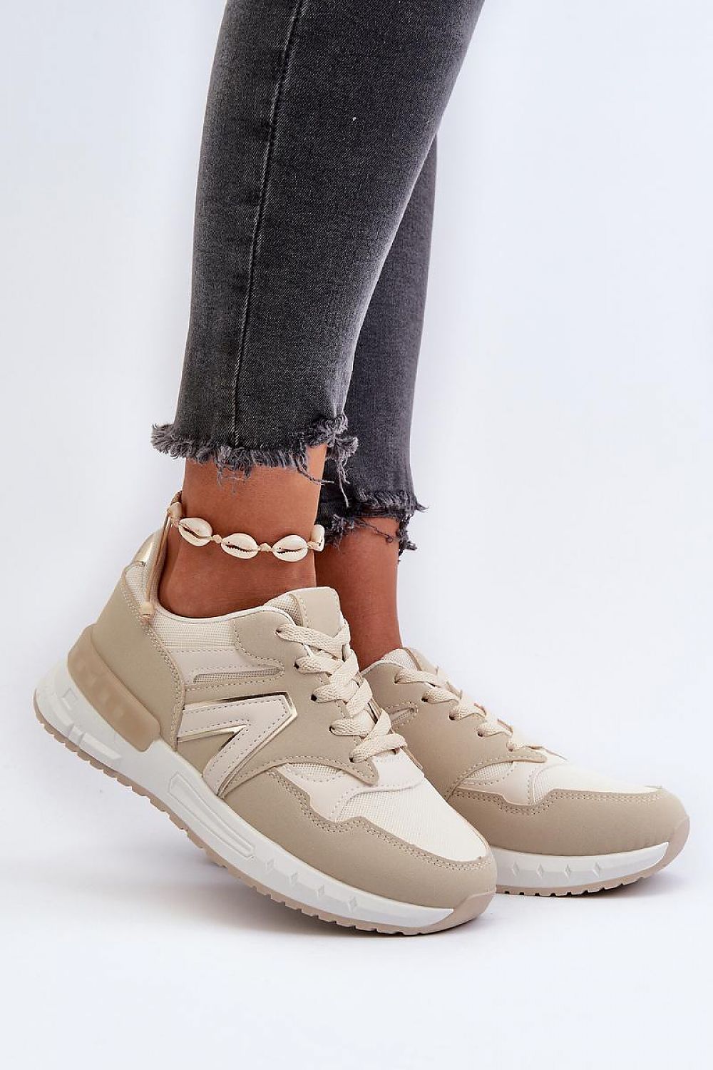 Zapatillas Deportivas en color beige - Comodidad y estilo