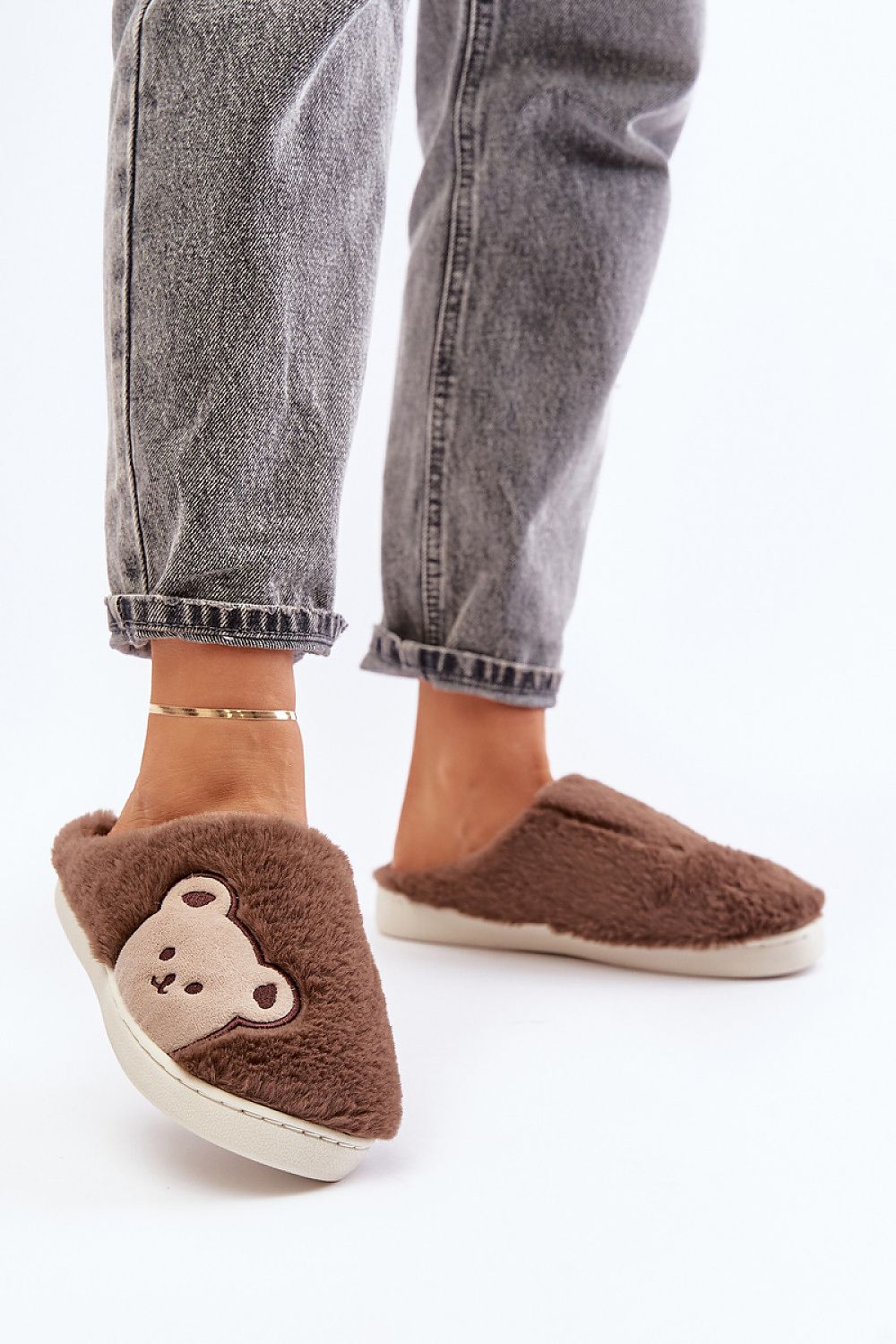 Slippers para mujer en color marrón de Peluche - Calidez de oso