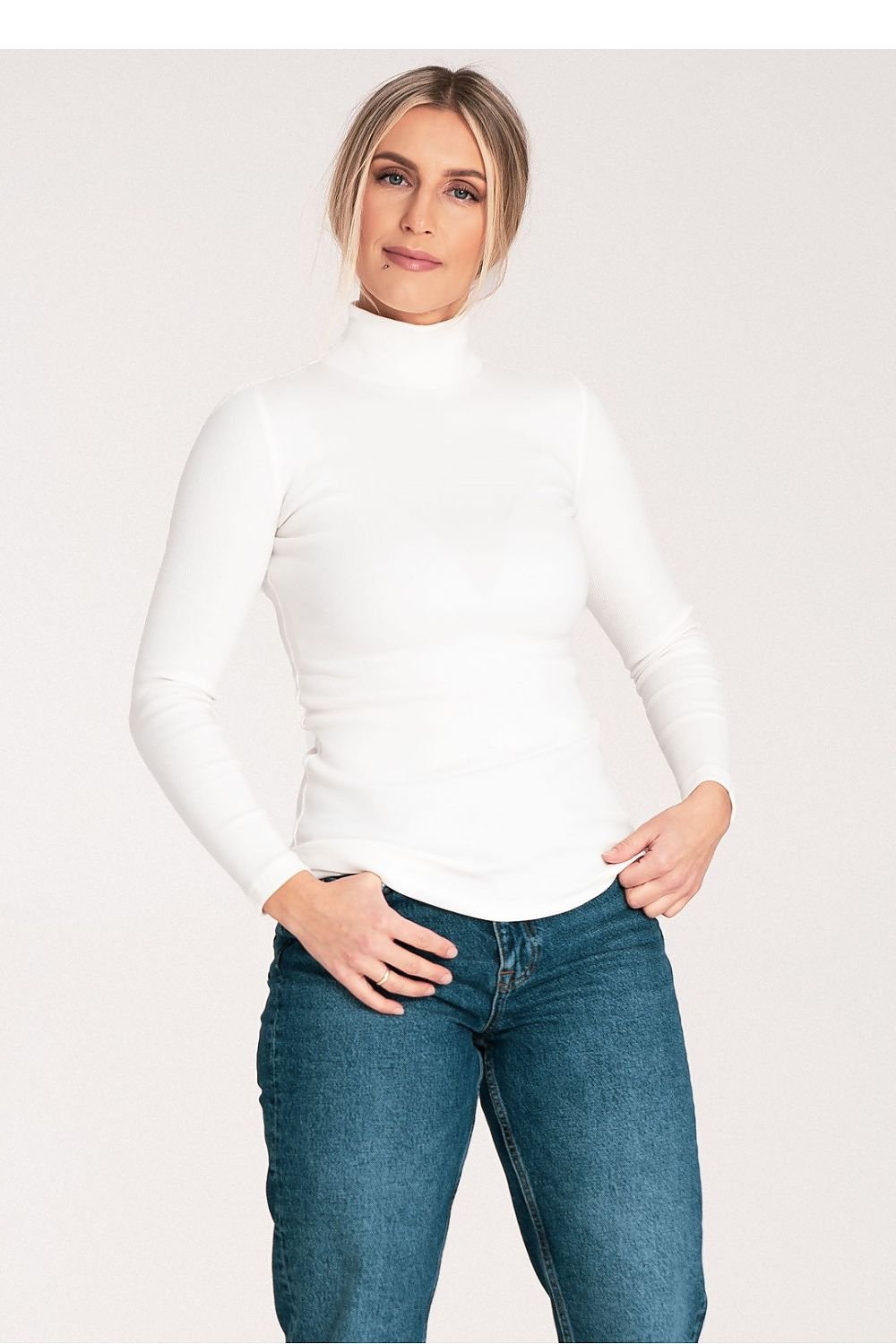 Sueter Cuello Alto Blanco