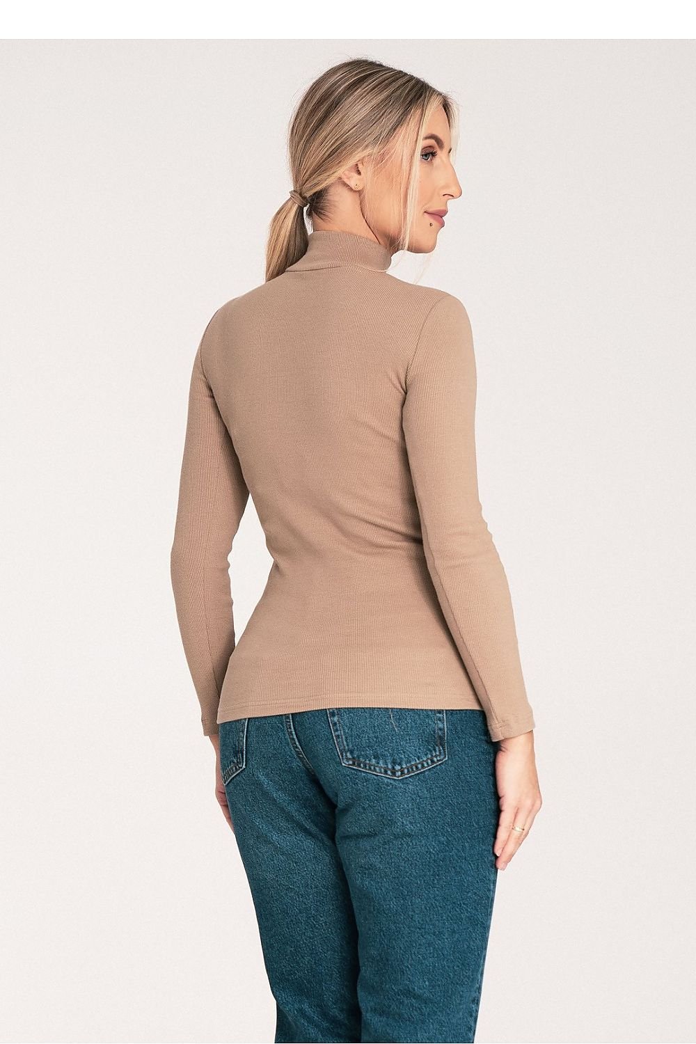 Sueter Cuello Alto Camel