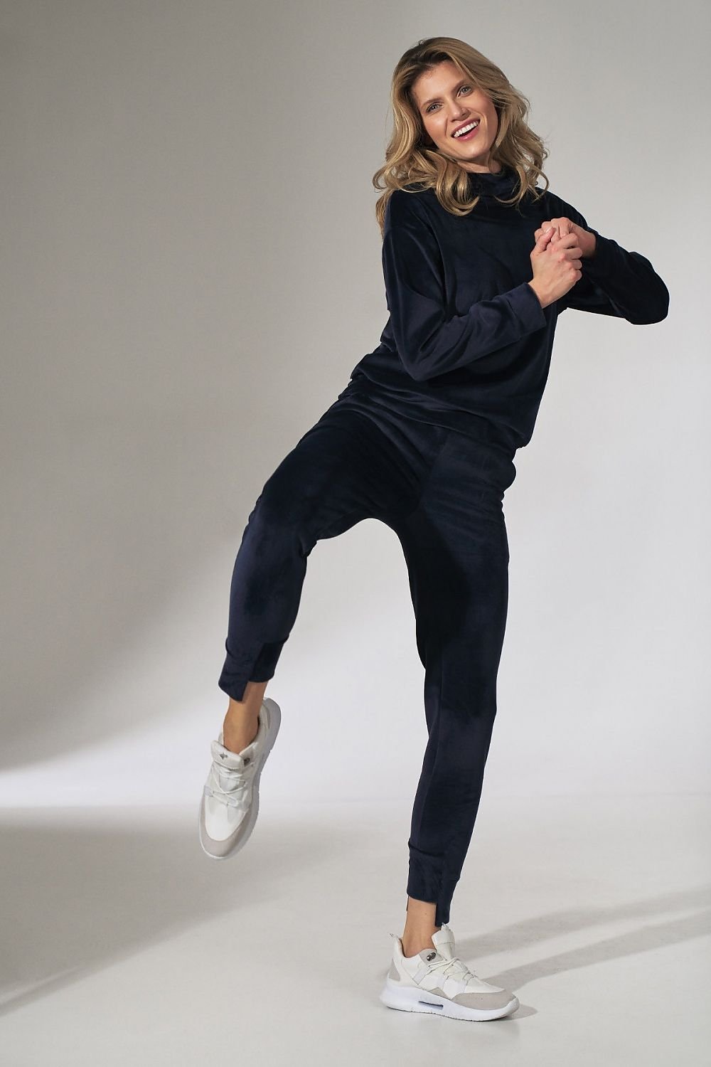 Pantalon Deportivo de color Azul Marino para Mujer - Comodidad y estilo casual