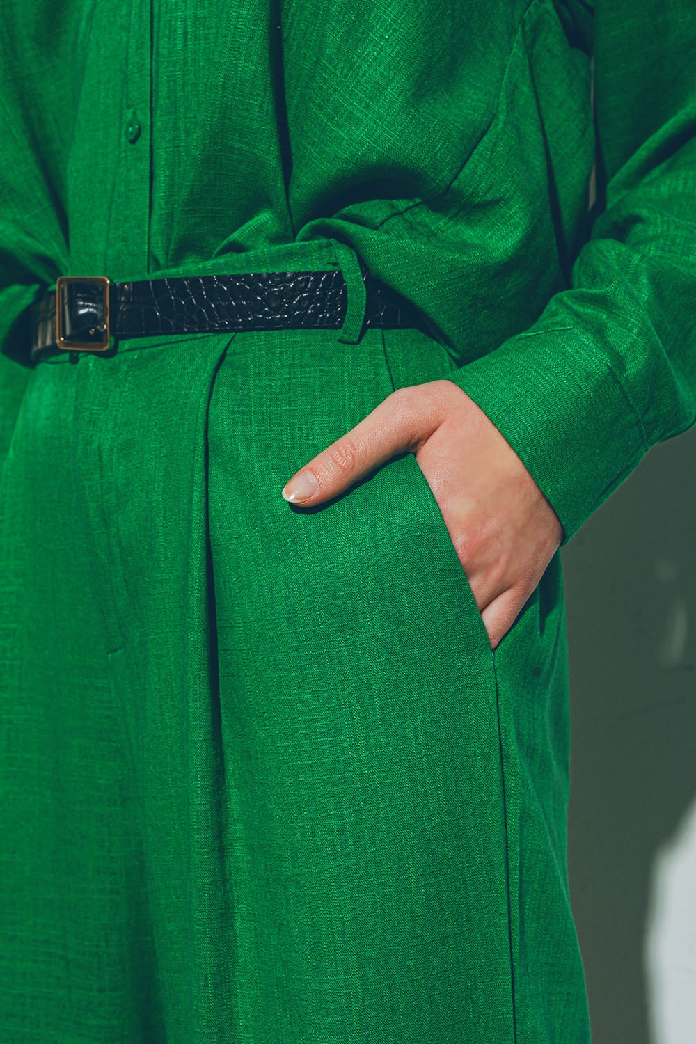 pantalón verde ancho con pinzas