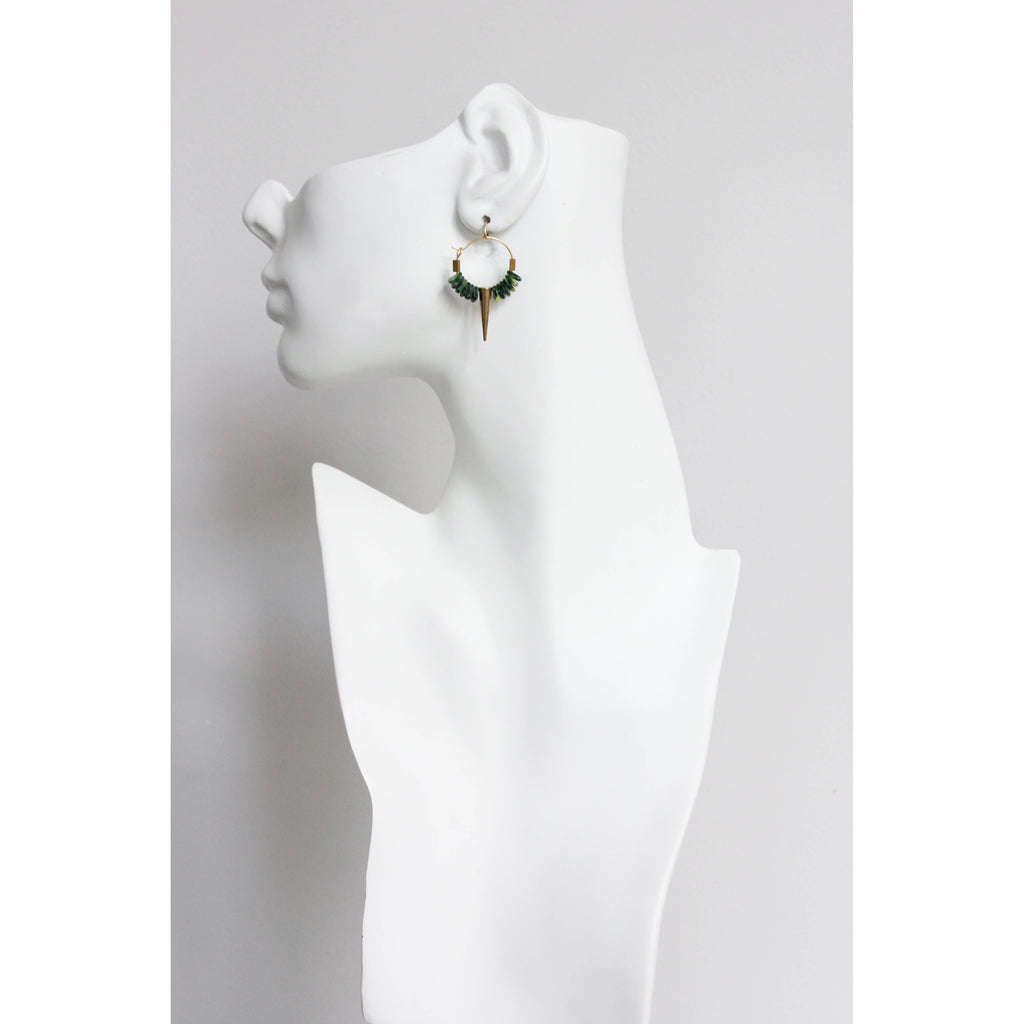 FERE05 Pendientes de aros pequeños de cristal y púas verdes