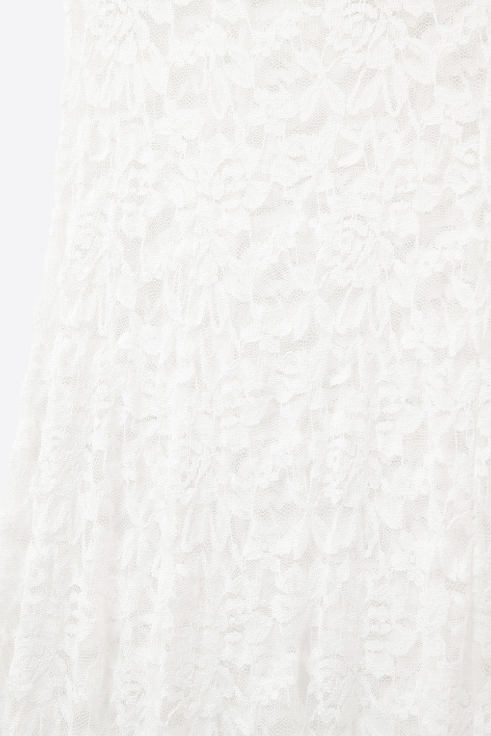 Falda maxi de encaje blanco con diseño floral