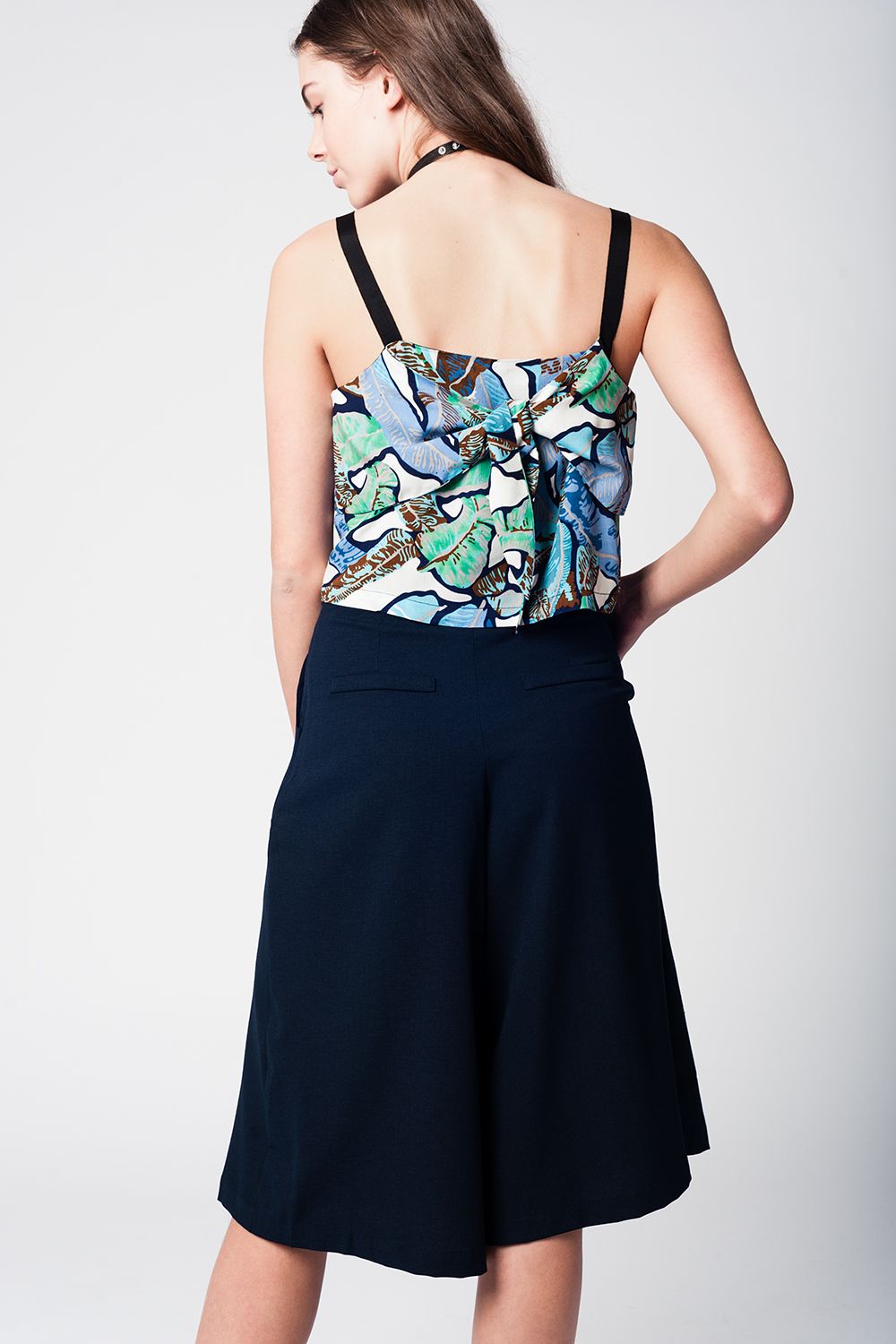 Falda pantalón navy con botones de plata